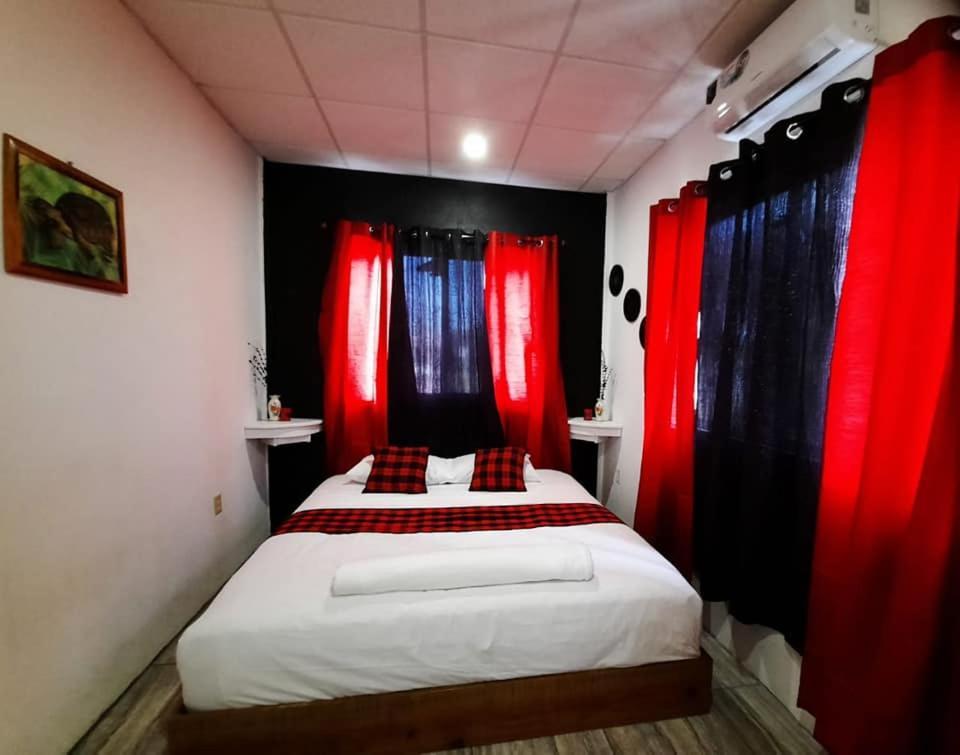Saint Charles Inn, Belize Central America Punta Gorda Bagian luar foto