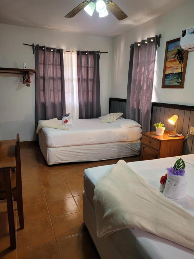 Saint Charles Inn, Belize Central America Punta Gorda Bagian luar foto
