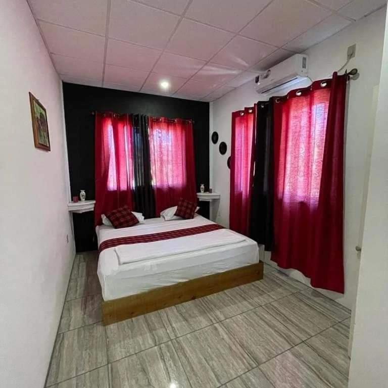 Saint Charles Inn, Belize Central America Punta Gorda Bagian luar foto